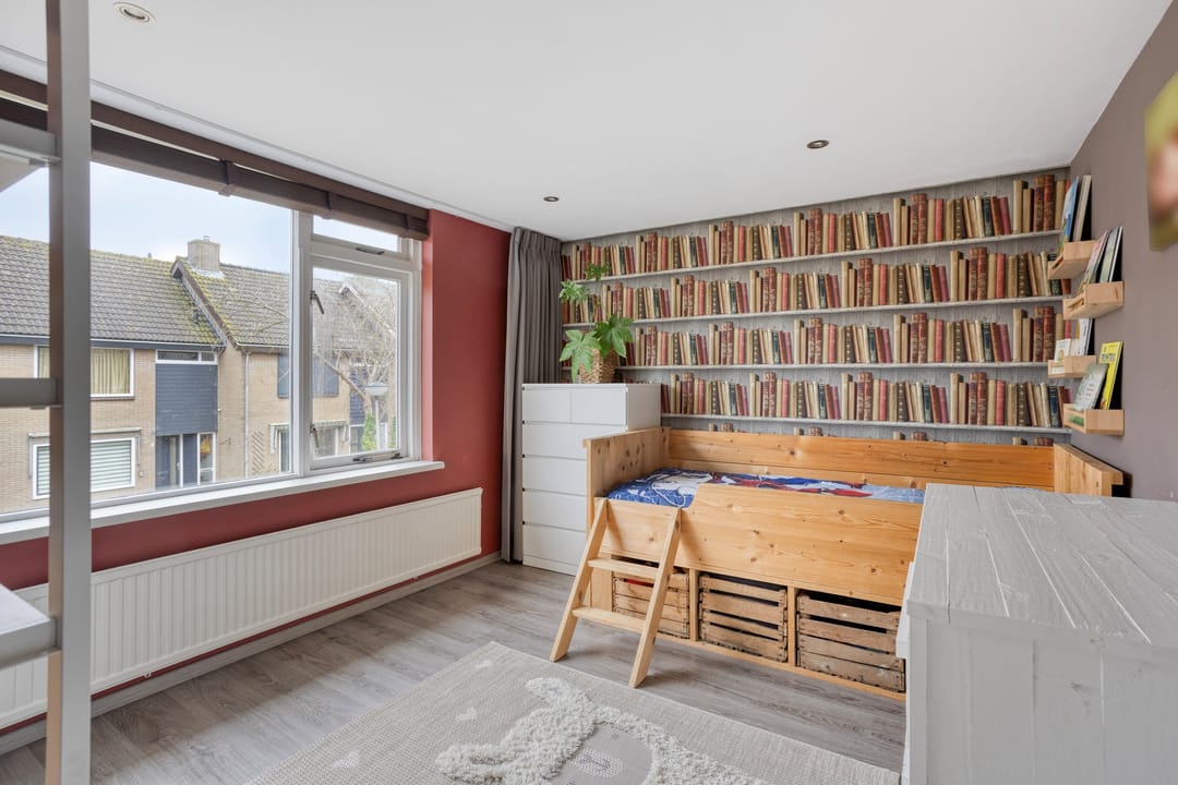 Spacious Extended Corner Home with Skylight in Car-Free Courtyard — 28