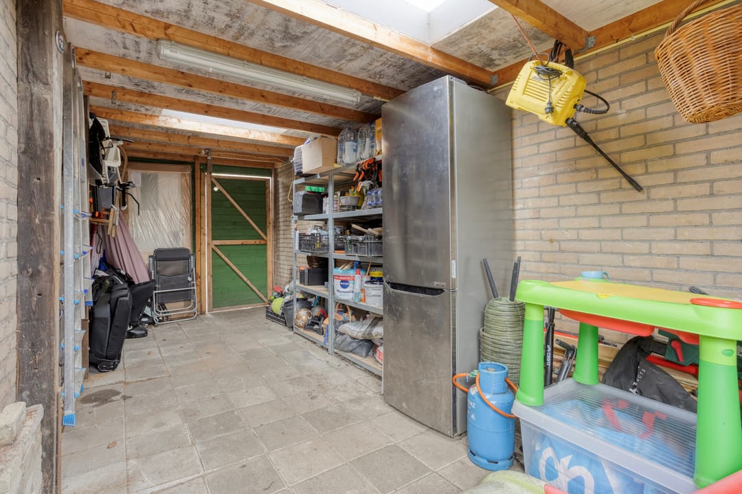 Spacious Extended Corner Home with Skylight in Car-Free Courtyard — 47