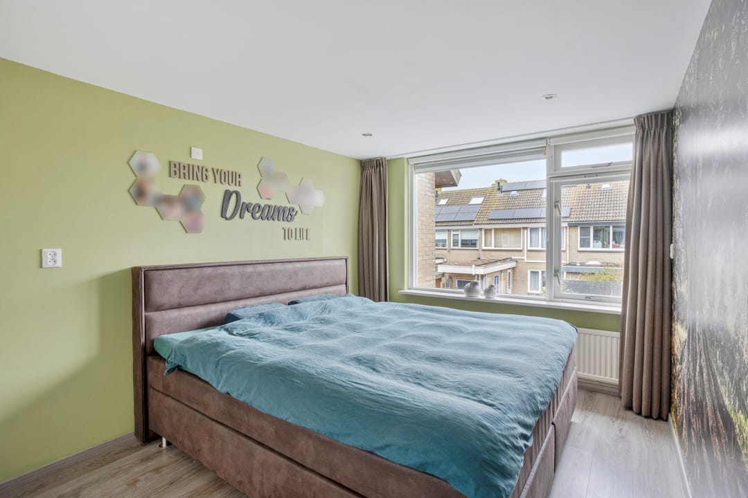 Spacious Extended Corner Home with Skylight in Car-Free Courtyard — 23
