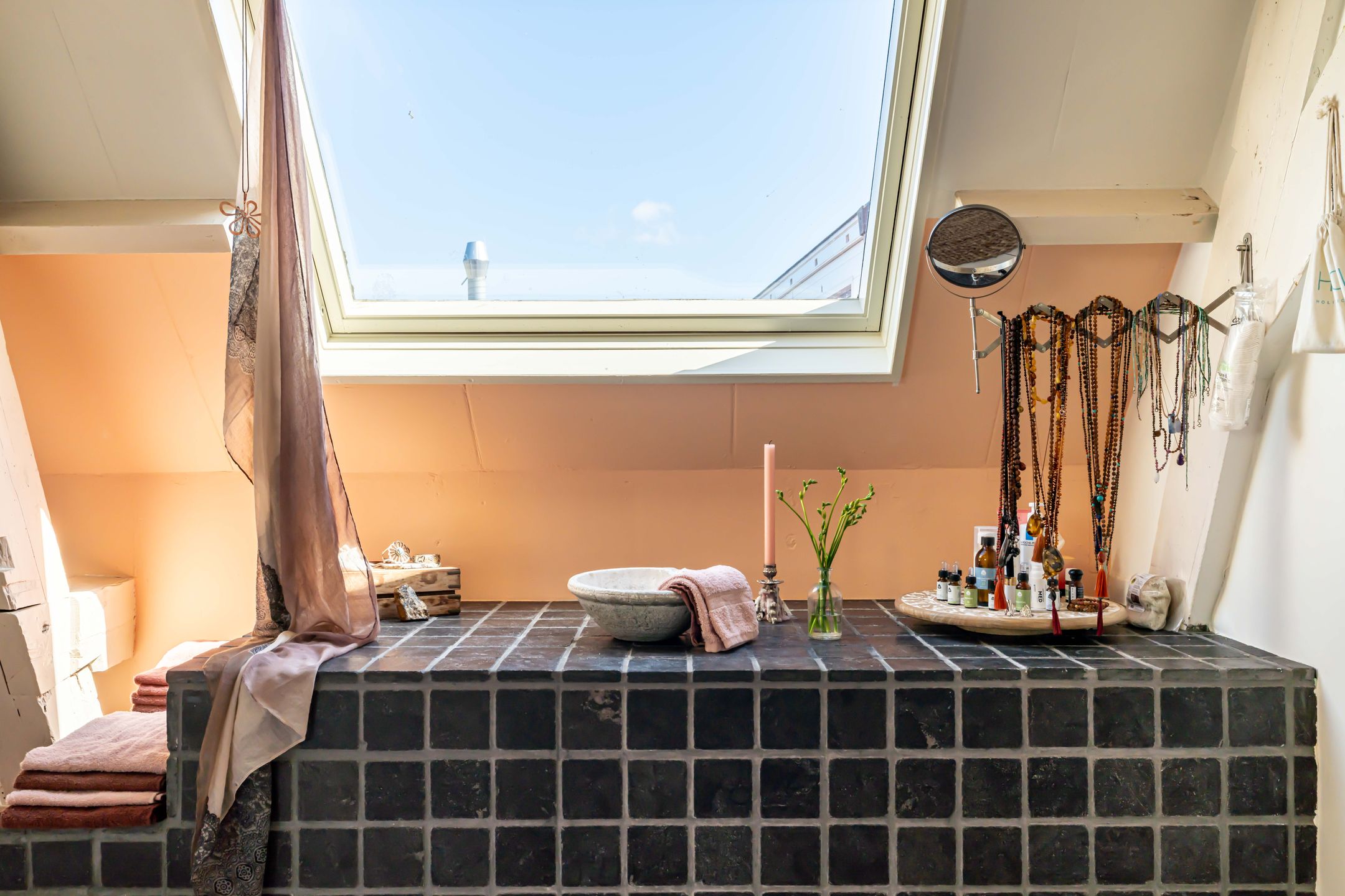 Historic Monumental Residential-Retail Property from 1775 in Scheveningen-Dorp — 57