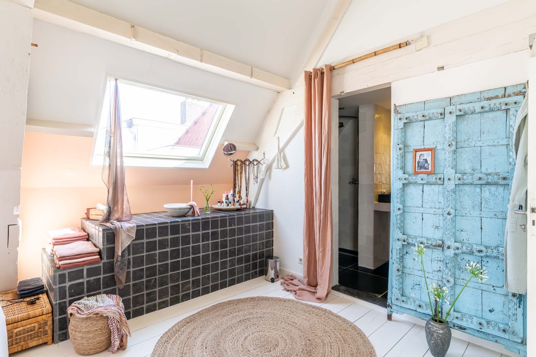 Historic Monumental Residential-Retail Property from 1775 in Scheveningen-Dorp — 56