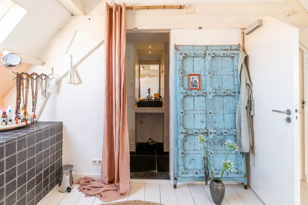 Historic Monumental Residential-Retail Property from 1775 in Scheveningen-Dorp — 58