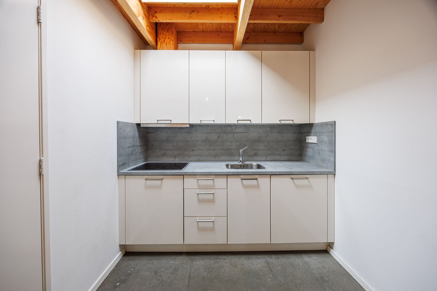 Photo 10 of Rotterdamseweg 114-A