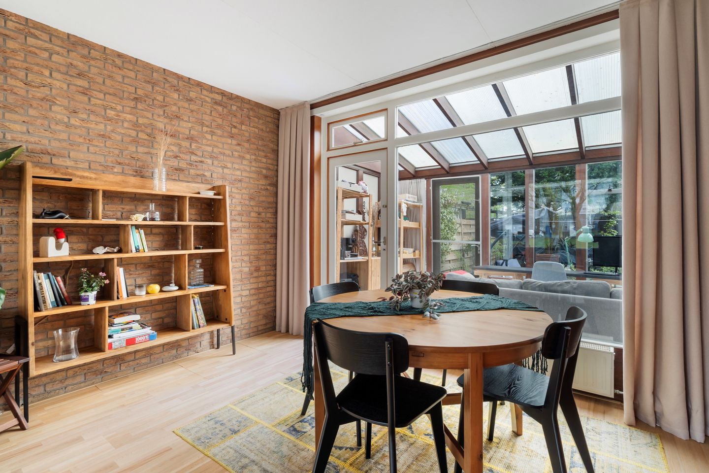 Photo 14 of Van Bosseplantsoen 7