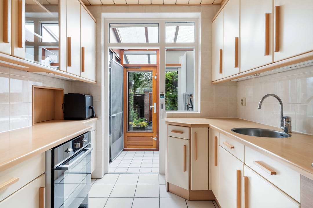 Photo 22 of Van Bosseplantsoen 7