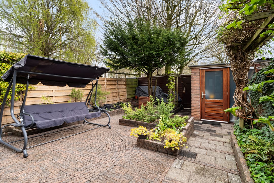 Photo 46 of Van Bosseplantsoen 7