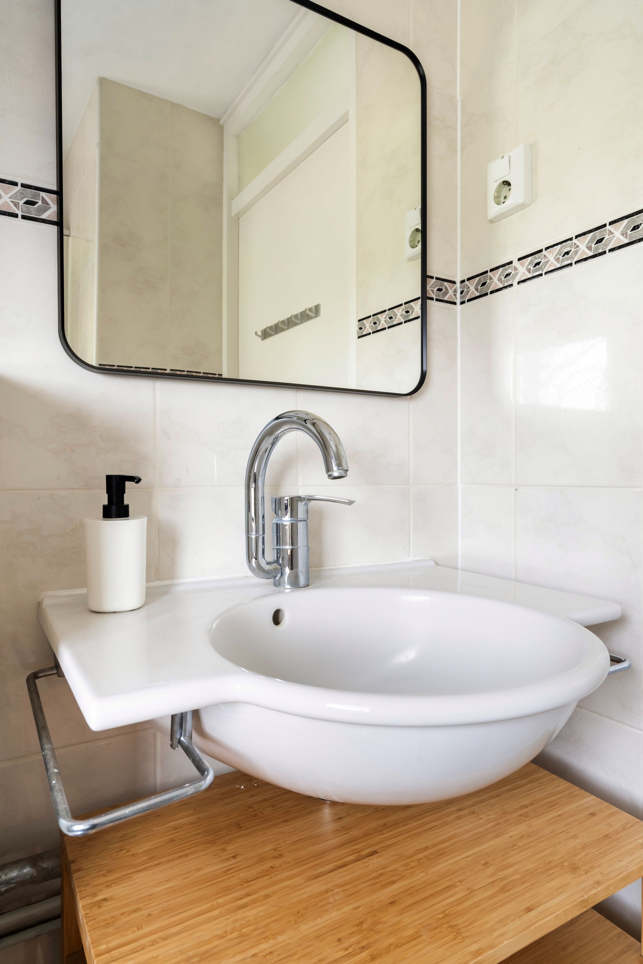 Photo 42 of Van Bosseplantsoen 7