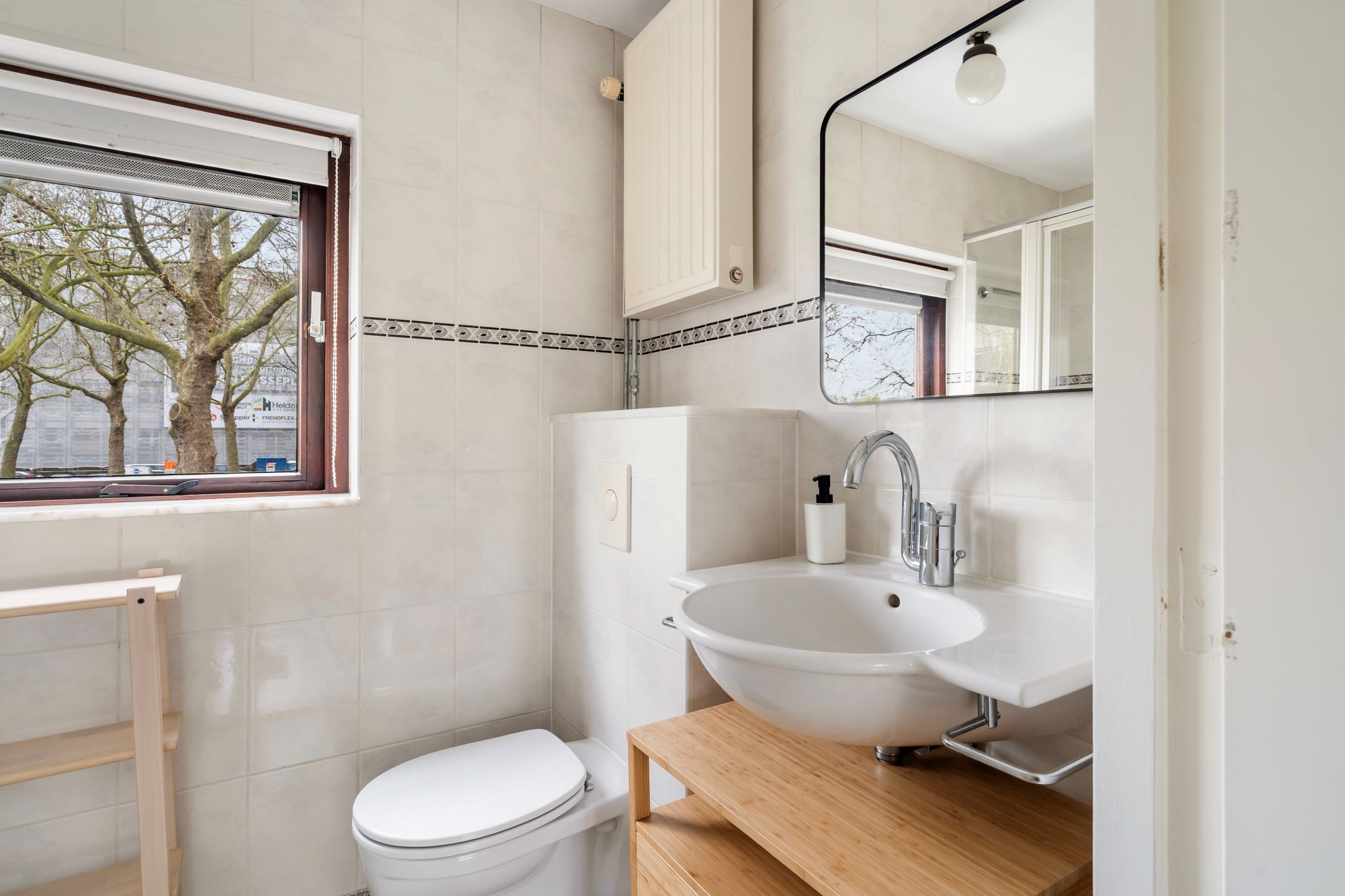 Photo 39 of Van Bosseplantsoen 7