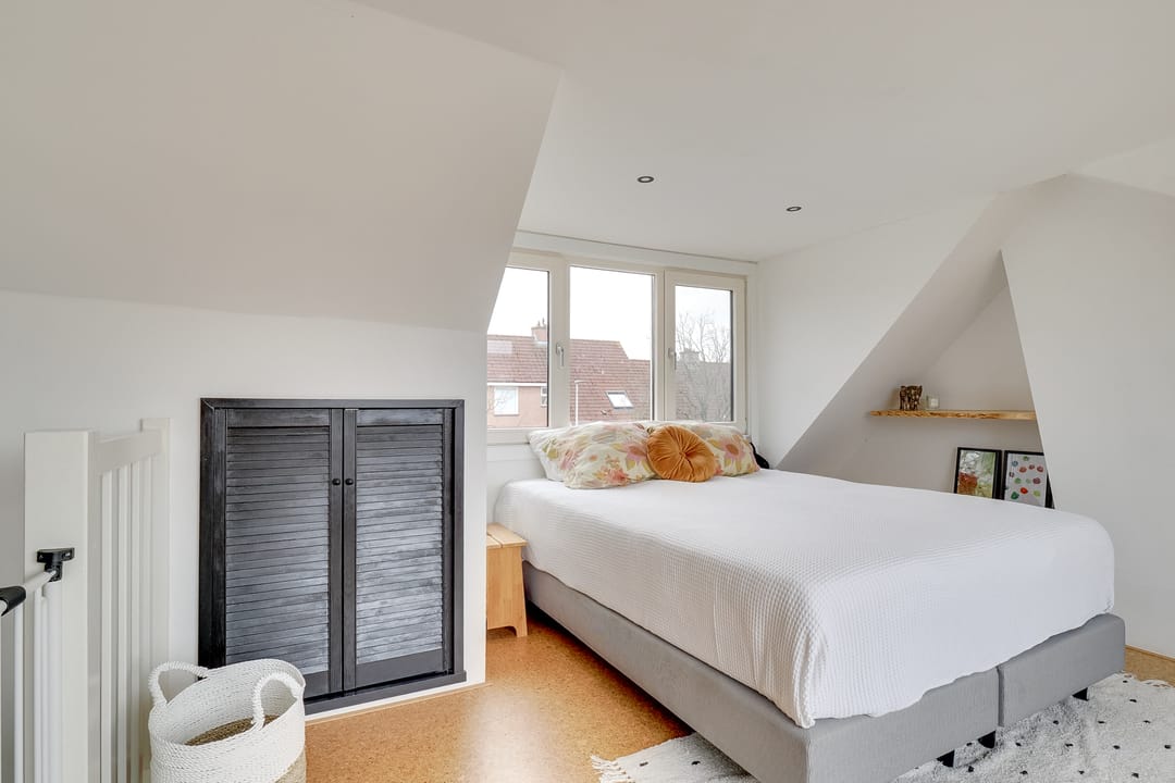 Move-in Ready Family Home with Garden Office in Rivierenwijk — 38