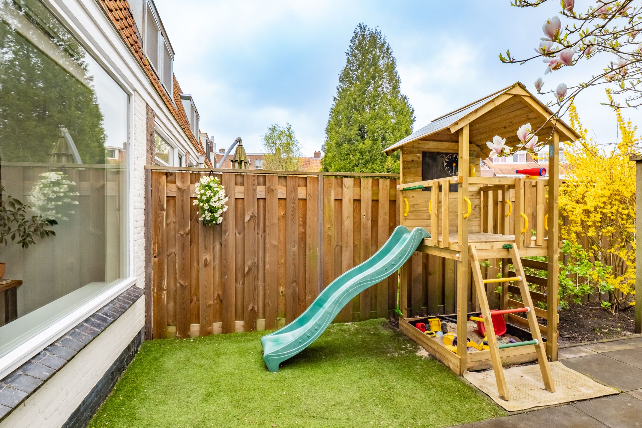Move-in Ready Family Home with Garden Office in Rivierenwijk — 15