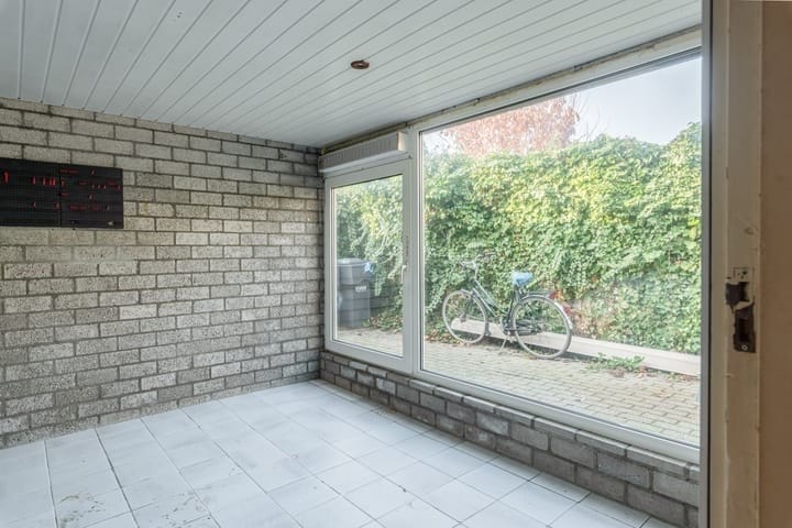 Spacious Starter Home with Basement and Garden in Geleen-Noord — 15