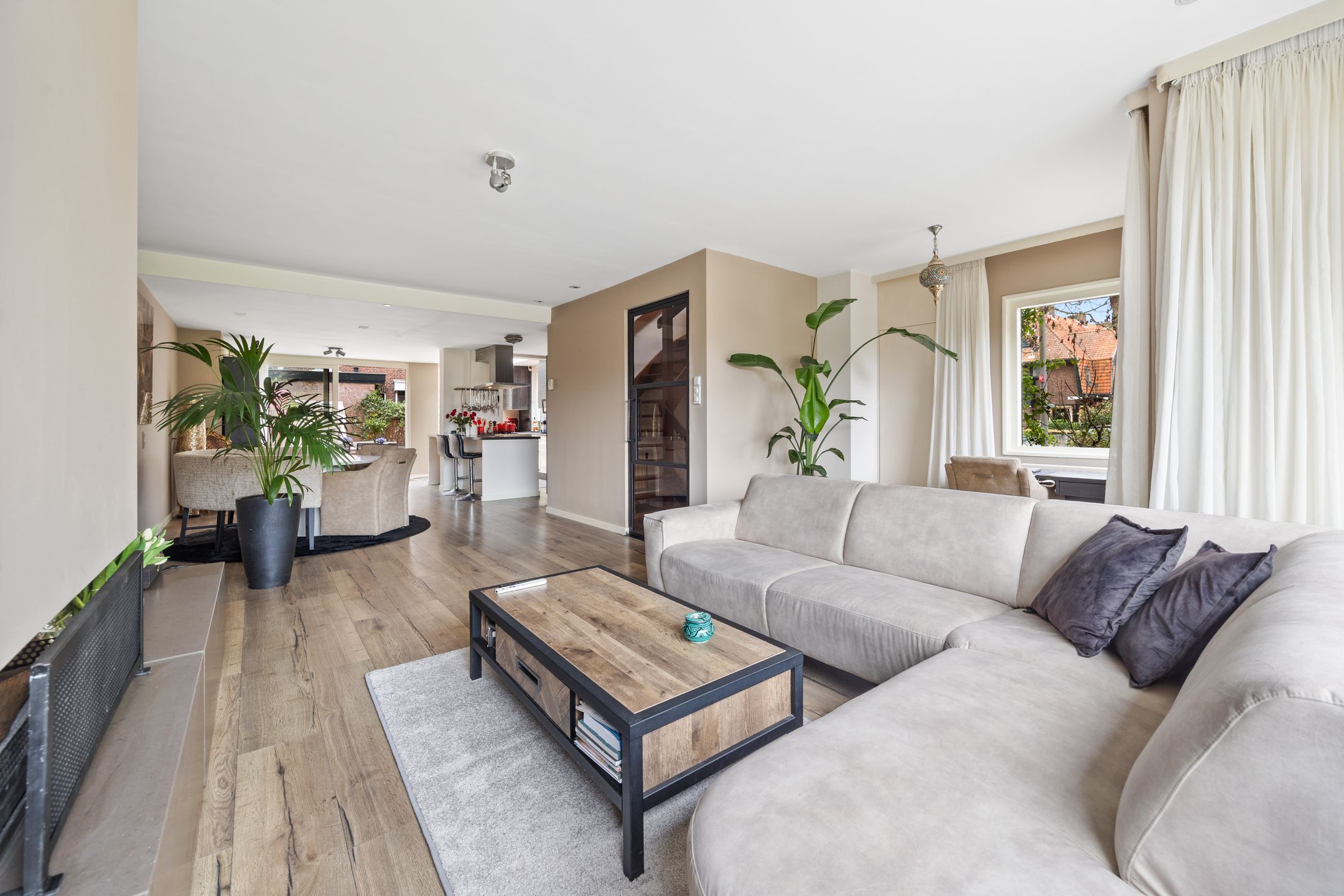 Foto 12 van Burgemeester de Villeneuvesingel 41