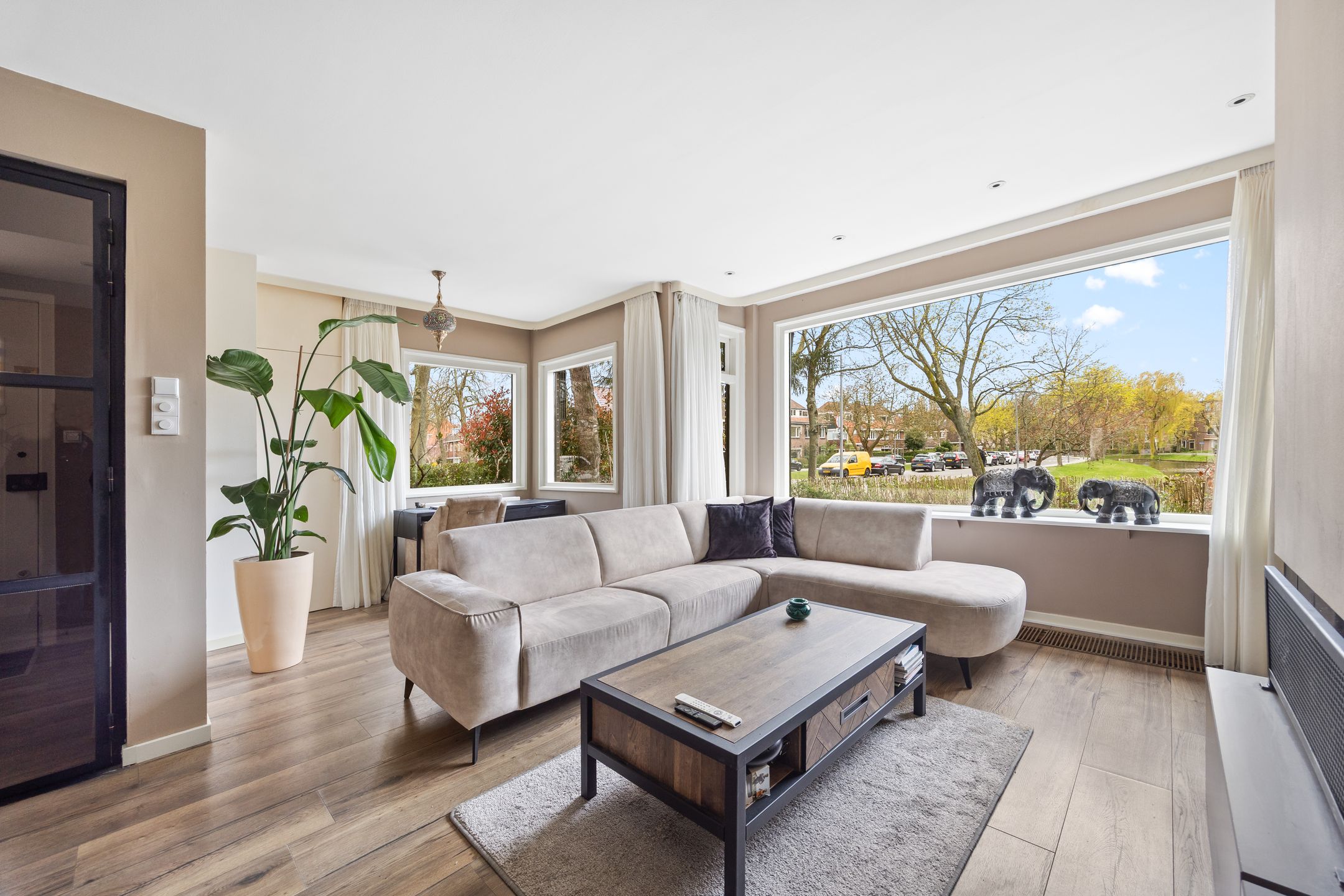 Foto 15 van Burgemeester de Villeneuvesingel 41