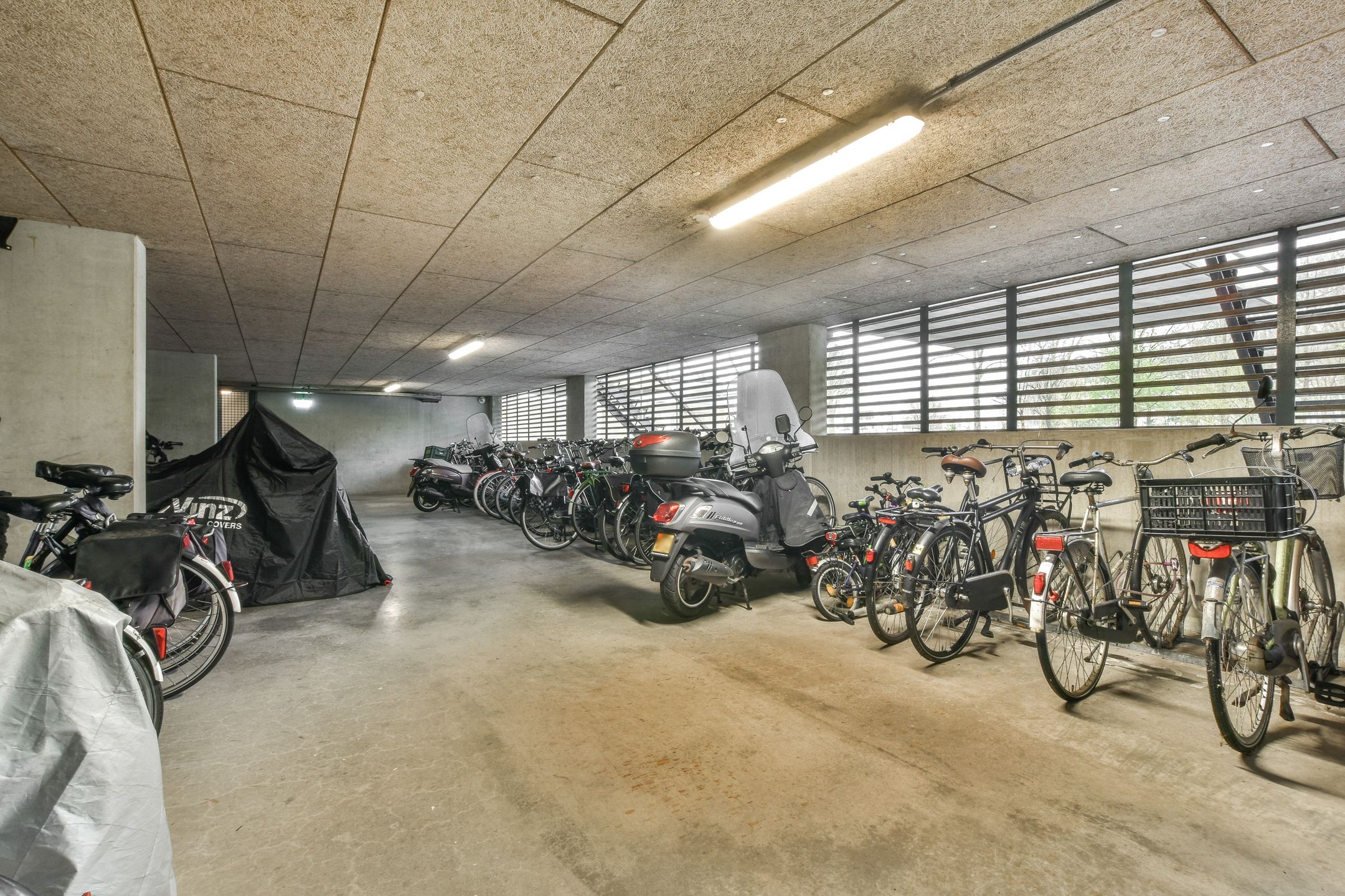 Foto 21 van Osdorper Ban 779