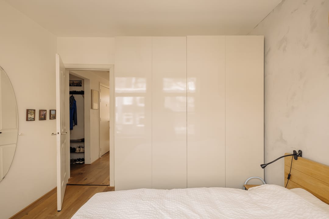Charming 2-bedroom apartment with high ceilings and free views in Amsterdam East — 16