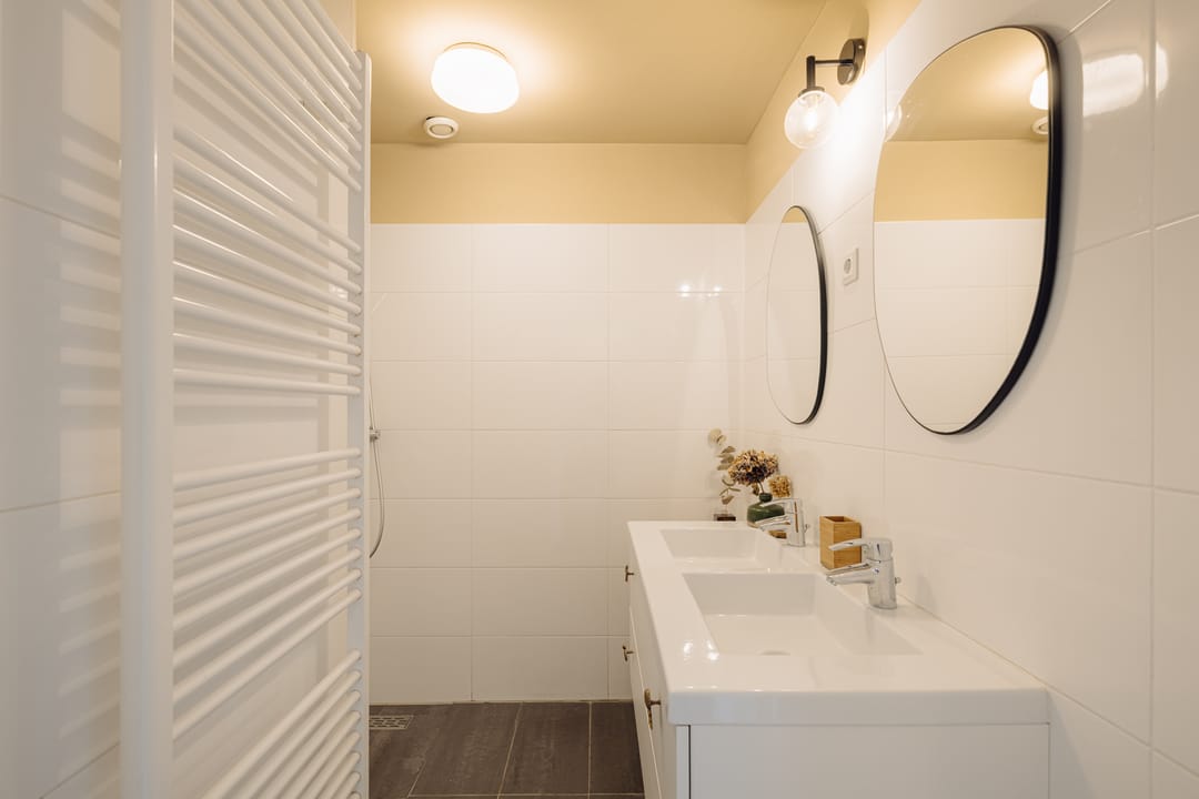 Charming 2-bedroom apartment with high ceilings and free views in Amsterdam East — 17