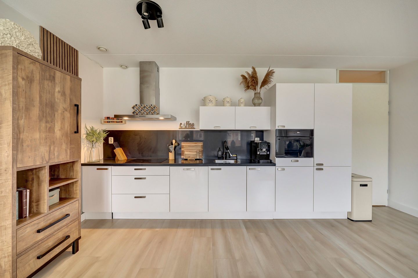 Photo 10 of Ganeshastraat 15