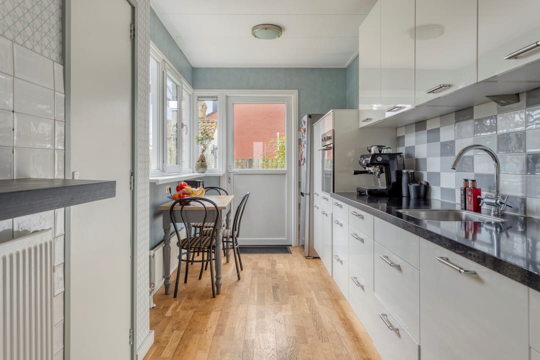 Photo 2 of Kon Wilhelminastraat 12