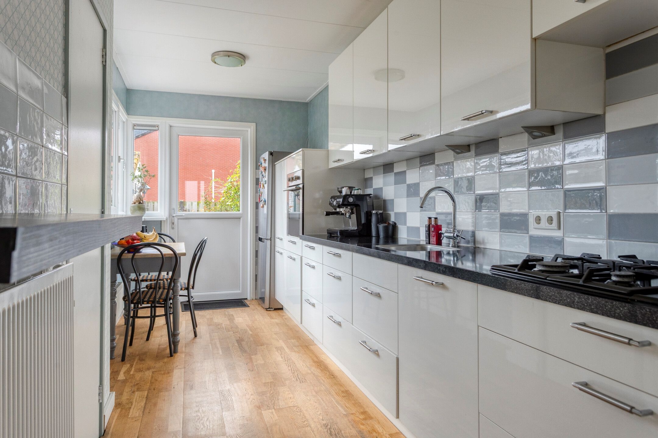 Photo 9 of Kon Wilhelminastraat 12