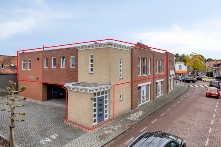 Photo 3 of Julianastraat 12