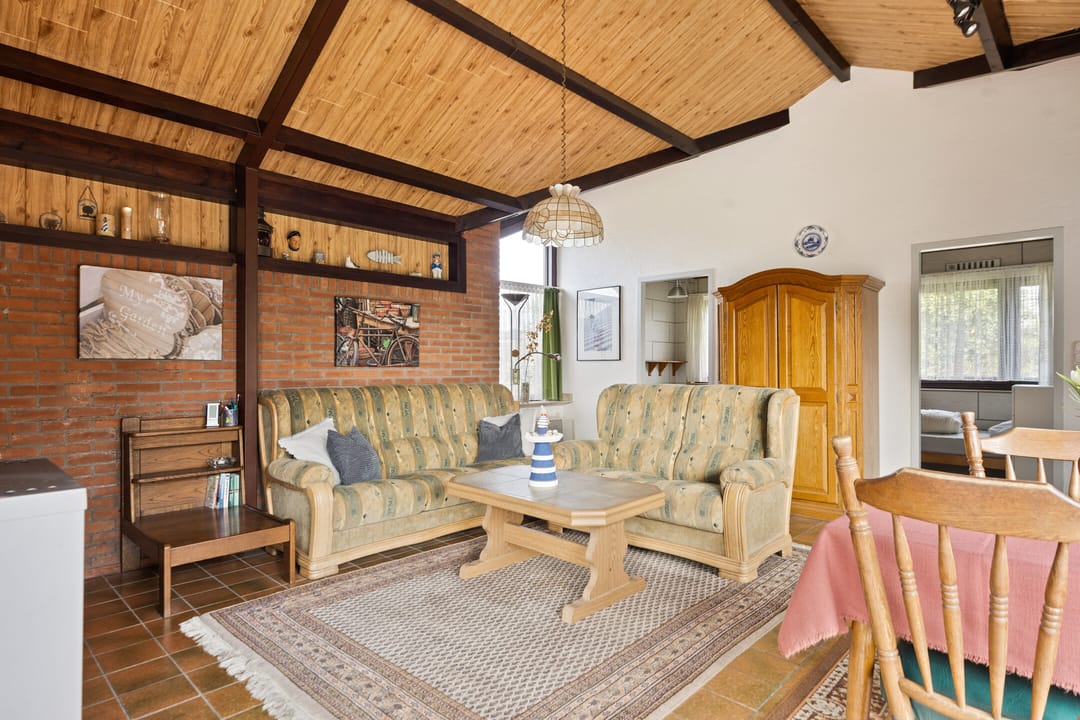 Photo 23 of Branding 13