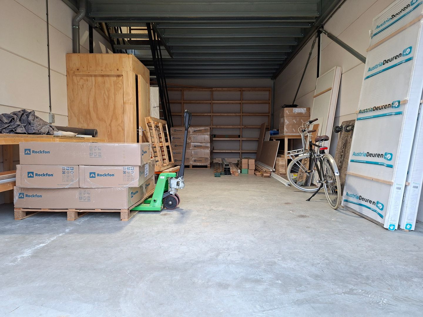 Bekijk foto 5 van Industrieweg 13-04