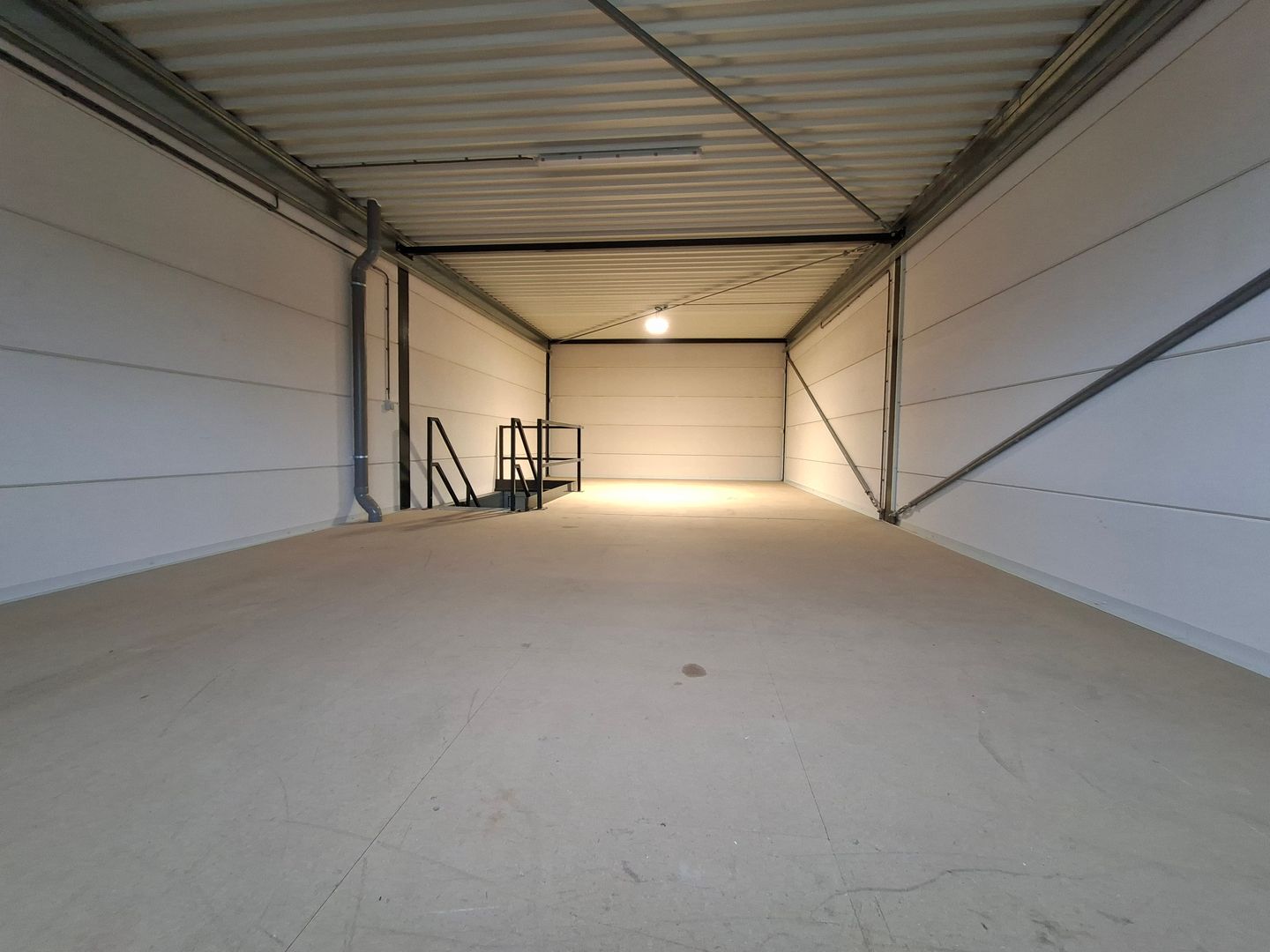 Bekijk foto 4 van Industrieweg 13-04