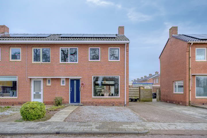 Foto 3 van Troelstralaan 11