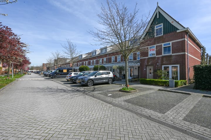 Job van der Zeelaan 43