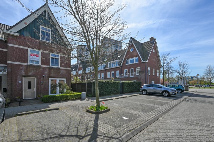 Job van der Zeelaan 43