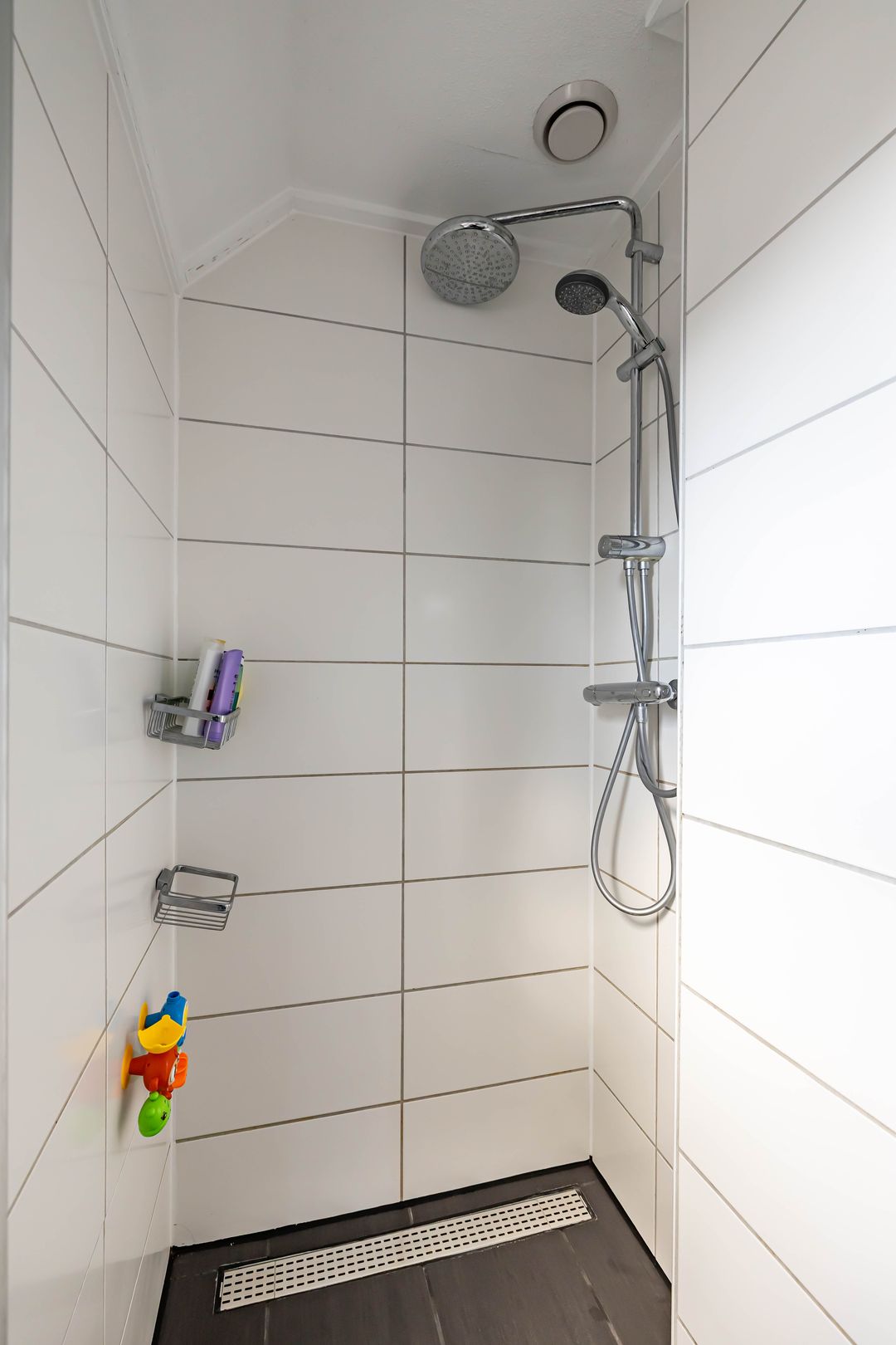 Extended semi-detached house with new kitchen in child-friendly Zuidlaren — 31