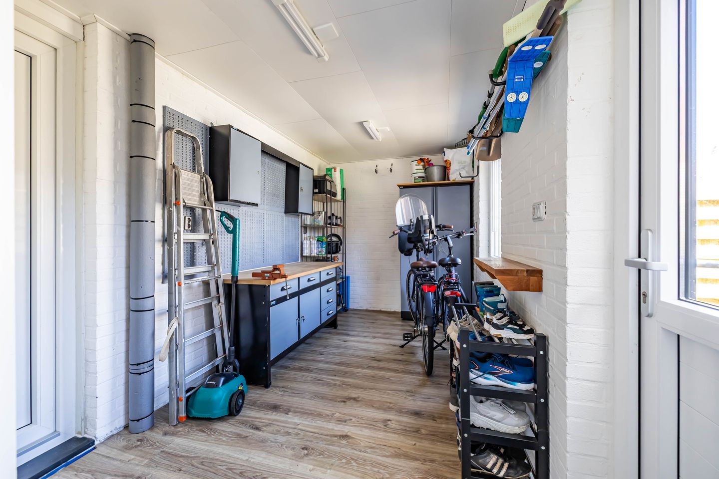 Extended semi-detached house with new kitchen in child-friendly Zuidlaren — 19