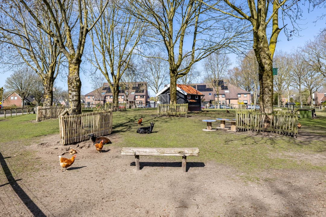 Extended semi-detached house with new kitchen in child-friendly Zuidlaren — 43