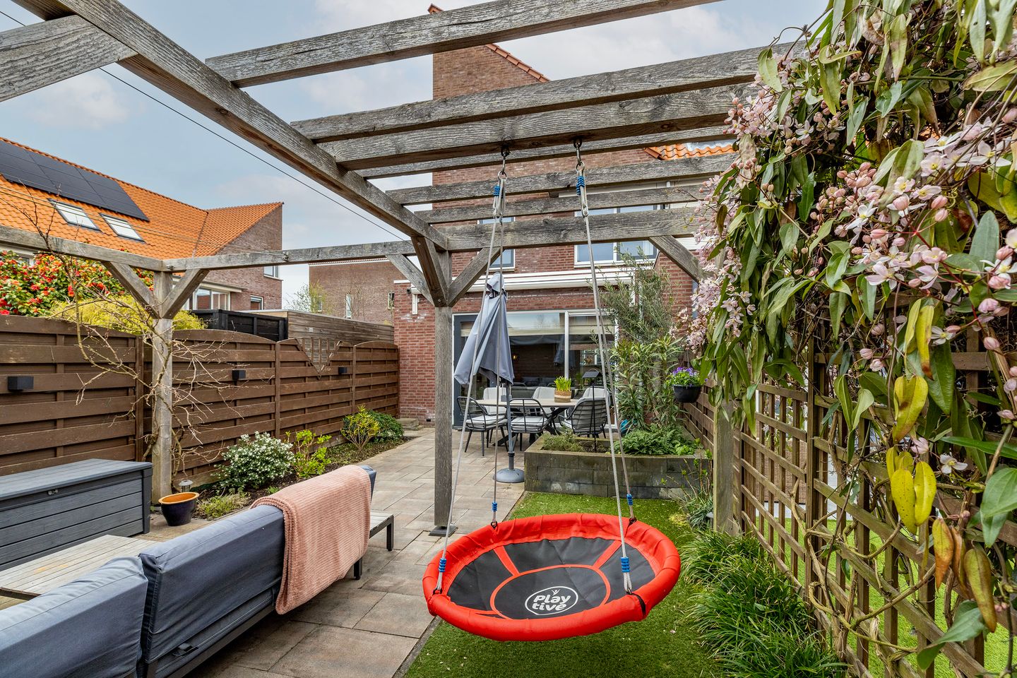 Photo 35 of Laurens van Kuikstraat 1