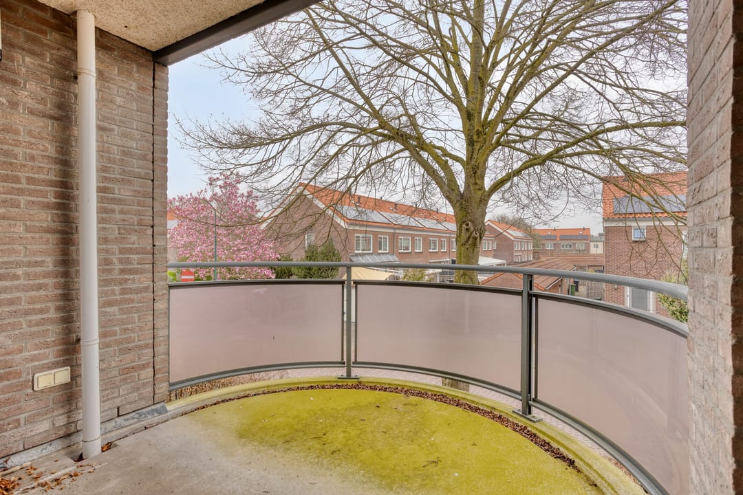 Photo 16 of Brederostraat 1-8