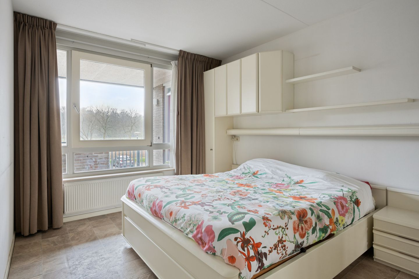 Photo 19 of Brederostraat 1-8