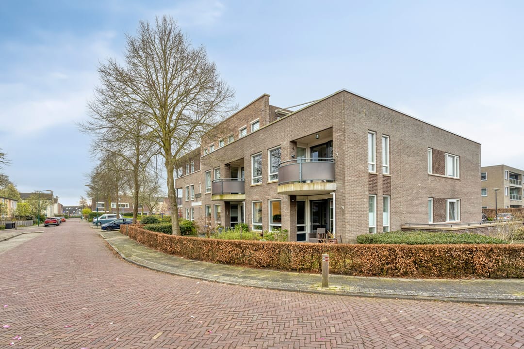 Photo 31 of Brederostraat 1-8