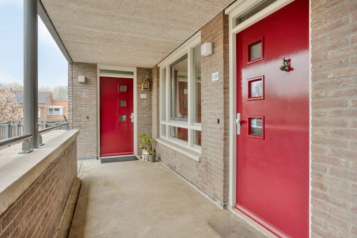 Photo 4 of Brederostraat 1-8