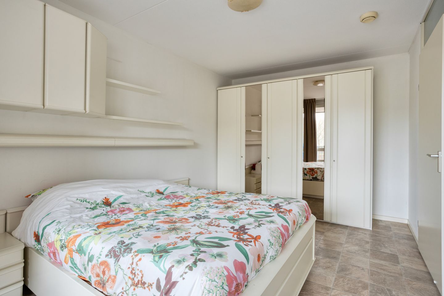 Photo 20 of Brederostraat 1-8