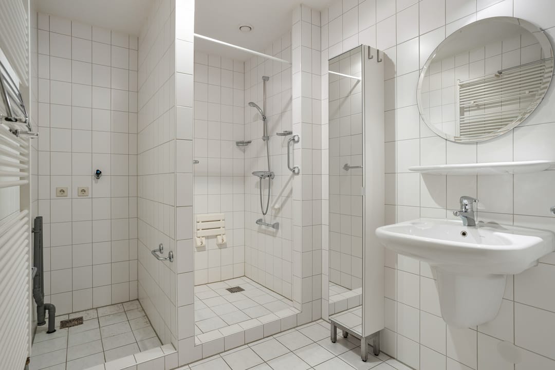 Photo 23 of Brederostraat 1-8