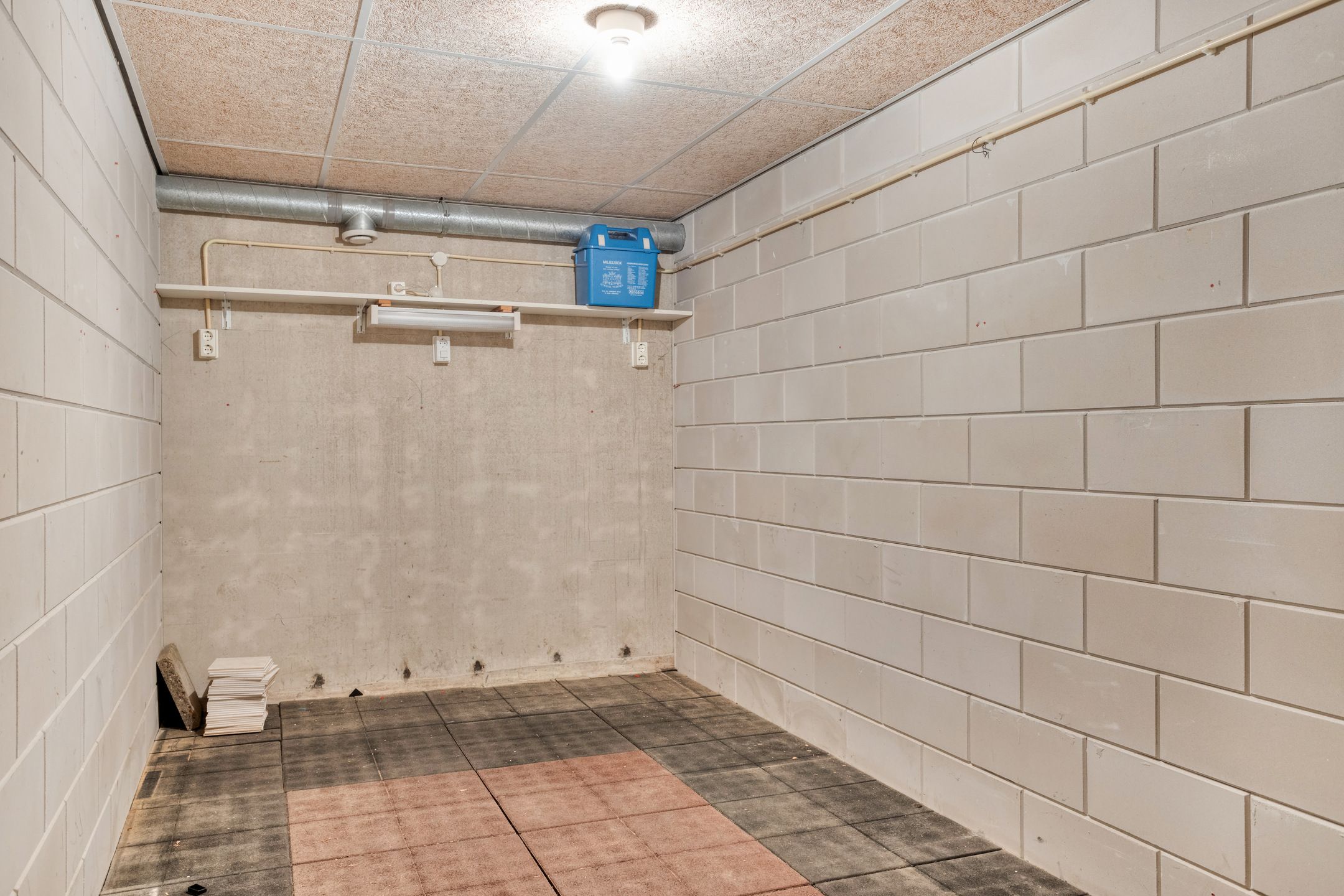 Photo 27 of Brederostraat 1-8