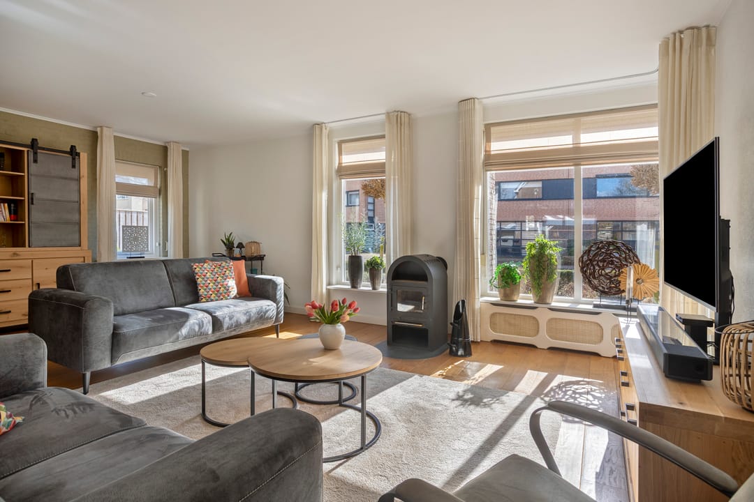 Foto 2 van Johan van Oldenbarneveltlaan 44