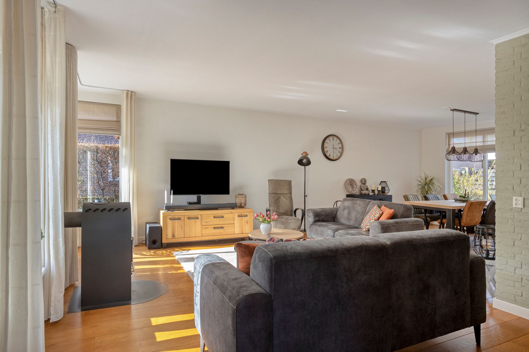 Foto 12 van Johan van Oldenbarneveltlaan 44