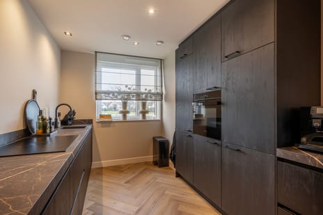 Das 20 secondary image