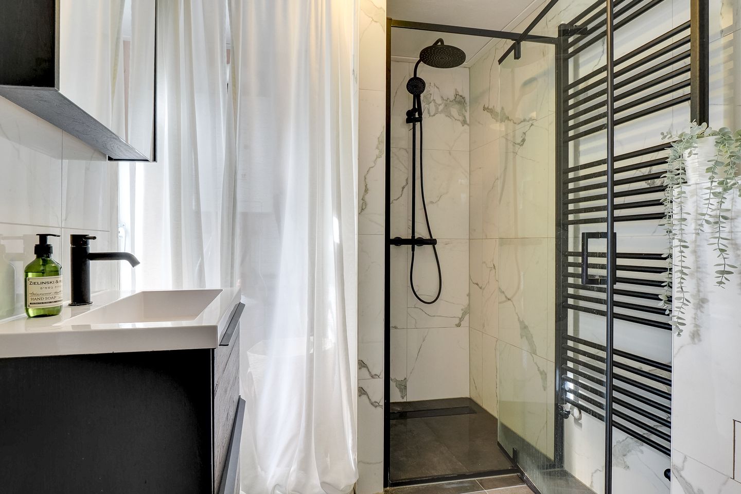 Photo 19 of Laan van Nieuw-Guinea 128