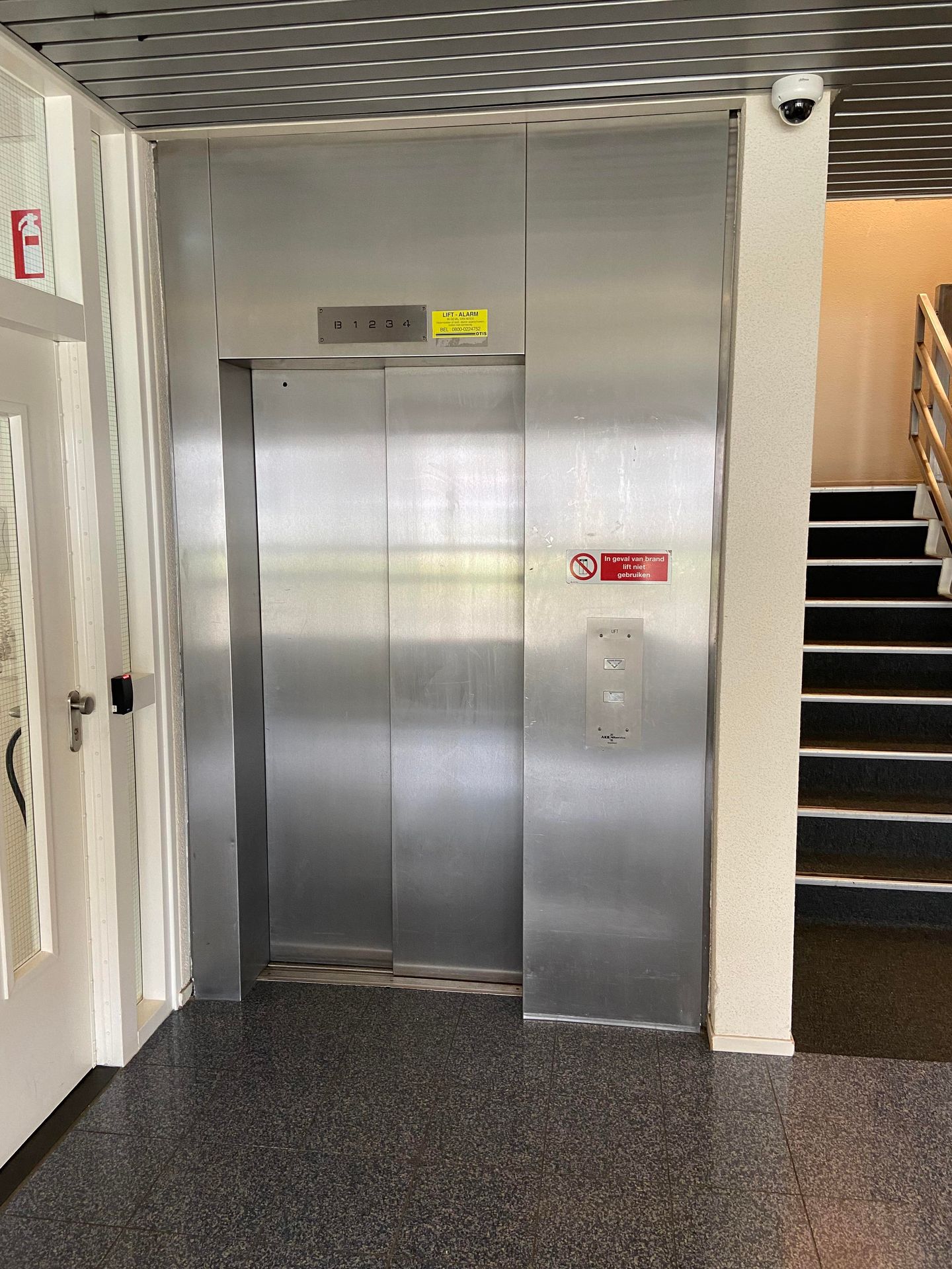 Bekijk foto 5 van Vincent van Goghweg 85