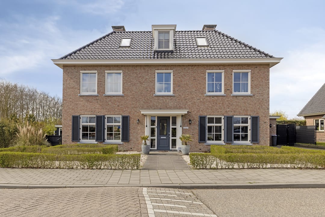Foto 1 van Pater Smitsstraat 1