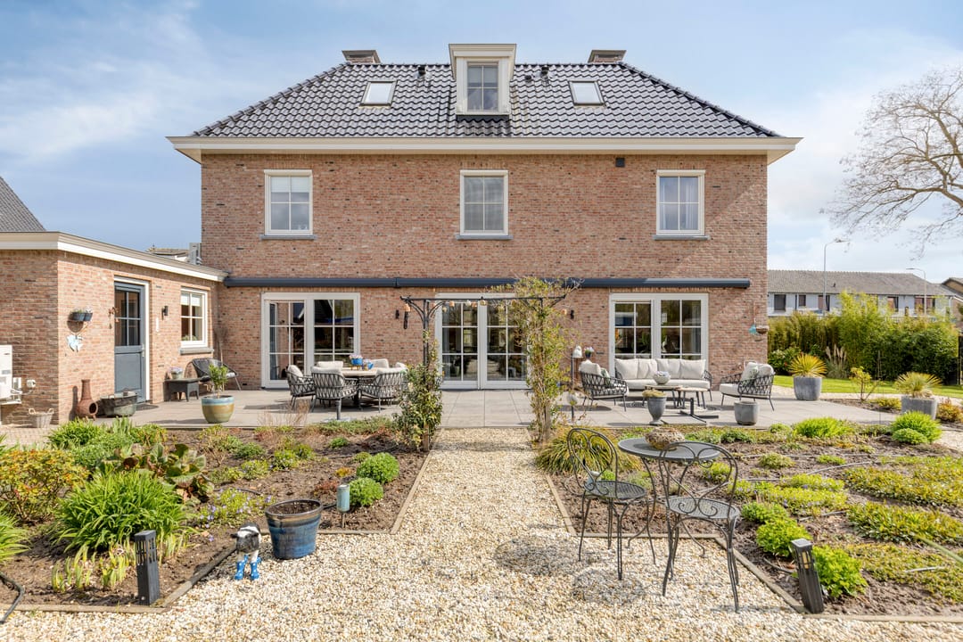Foto 46 van Pater Smitsstraat 1