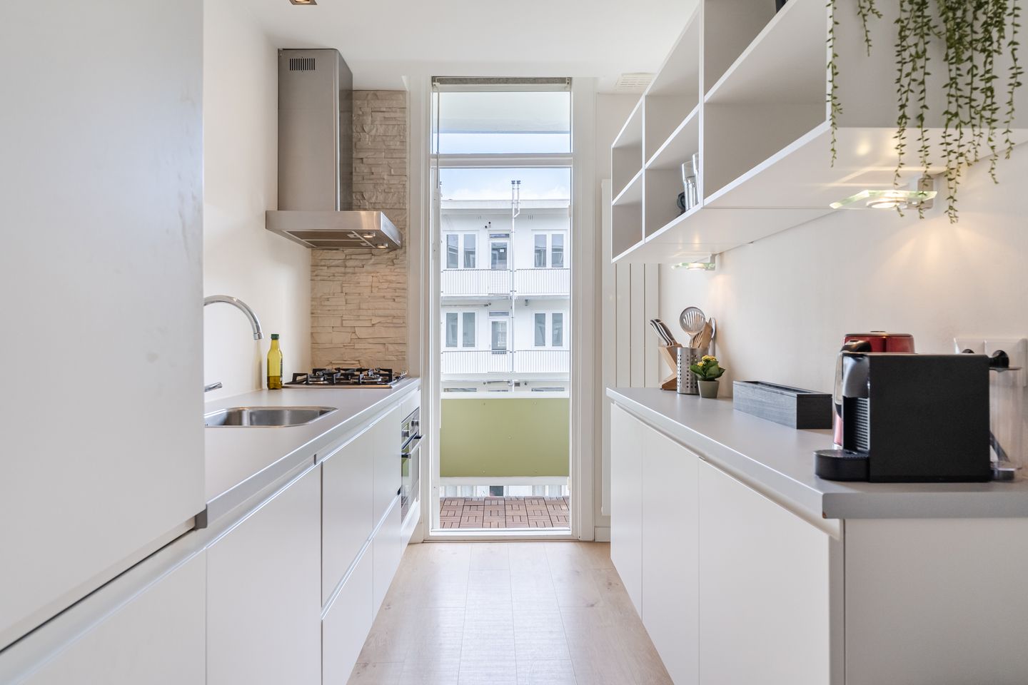 Cosy 2-Room Apartment with East-Facing Balcony in De Baarsjes, Amsterdam — 14