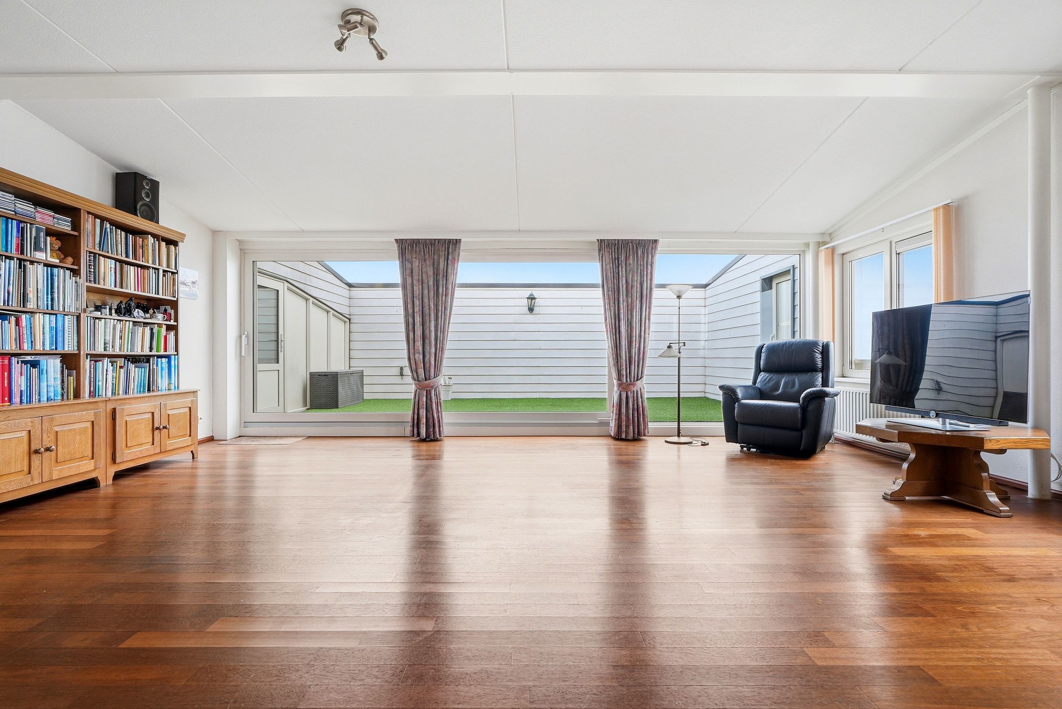 Photo 9 of Pablo Picassoplein 68